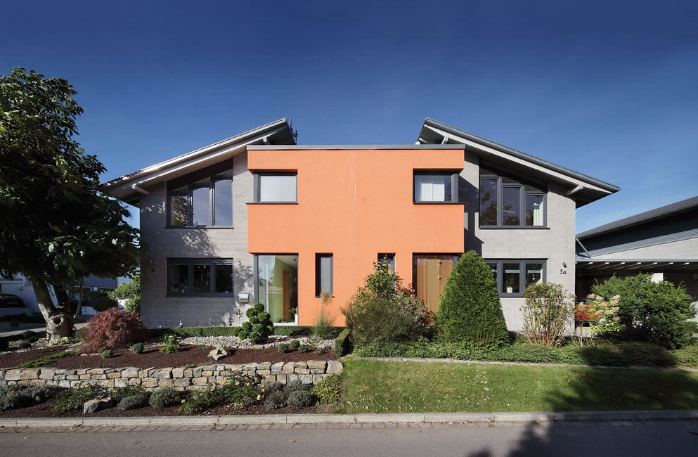 KOE Einfamilienhaus 76MD Anthrazitgraue Fenster - ODENWÄLDER Fenster